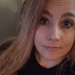 Meet your Posher, Eva